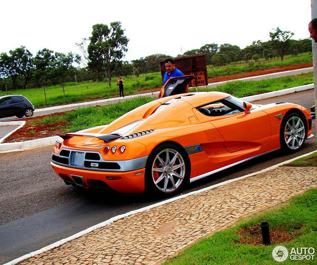 Topspot in Brazilië: Koenigsegg CCXR E100 Platinuss Special